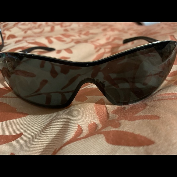 Chanel Sunglasses - Picture 4 of 8